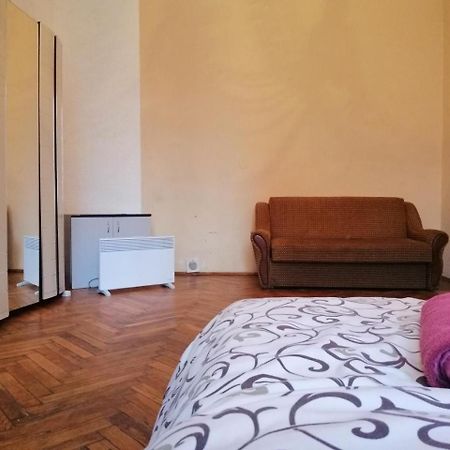 Apple Hostel Lviv Dış mekan fotoğraf