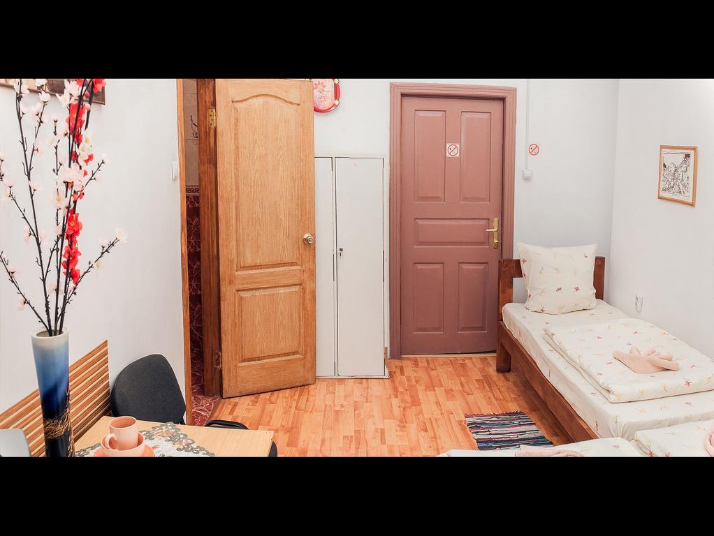 Apple Hostel Lviv Oda fotoğraf