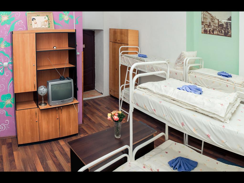 Apple Hostel Lviv Oda fotoğraf