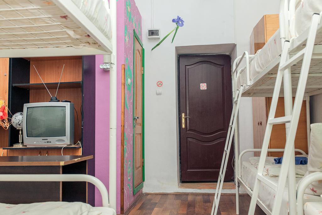 Apple Hostel Lviv Oda fotoğraf