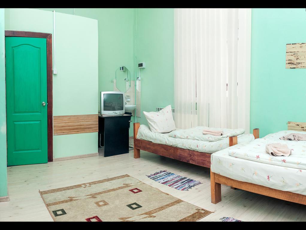 Apple Hostel Lviv Oda fotoğraf