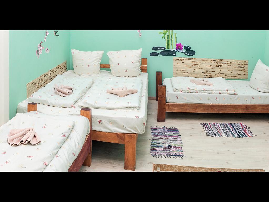 Apple Hostel Lviv Oda fotoğraf