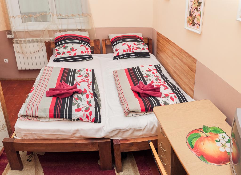 Apple Hostel Lviv Oda fotoğraf