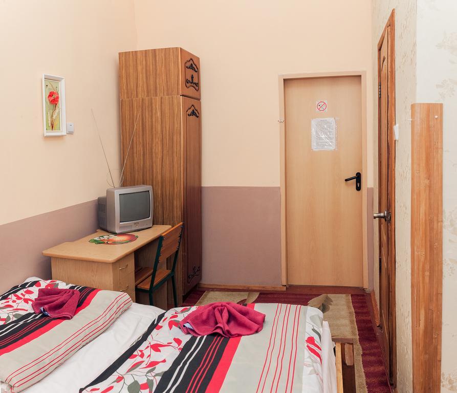 Apple Hostel Lviv Oda fotoğraf