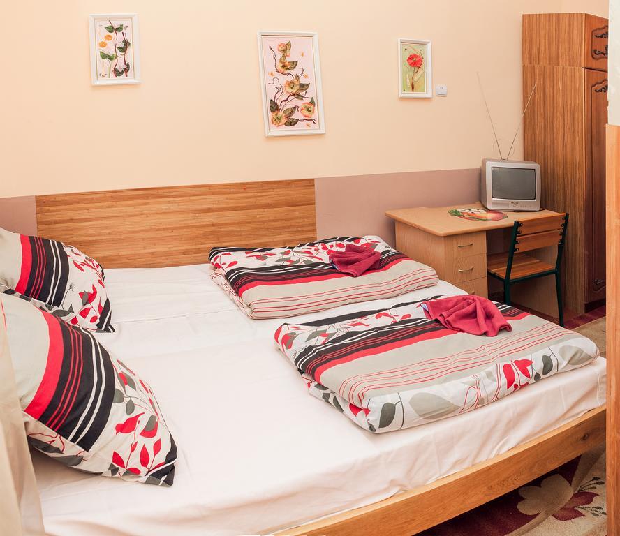Apple Hostel Lviv Oda fotoğraf