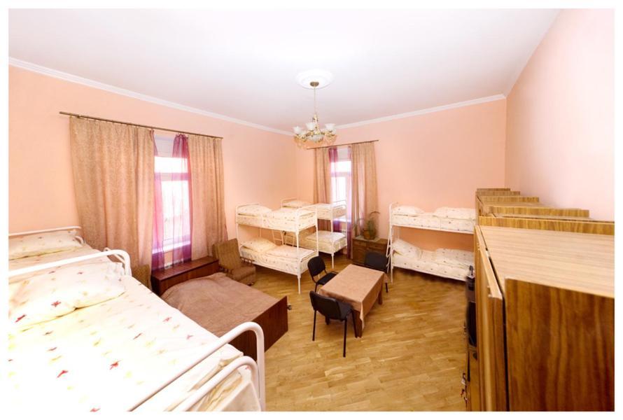 Apple Hostel Lviv Oda fotoğraf